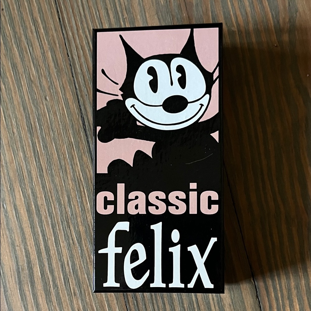 Vintage Avon Classic Felix The Cat Watch in Collectible Box